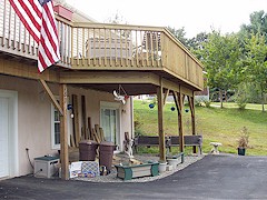 The space under the front deck (196 KB)