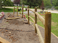 Construction of the rail fence (308 KB)